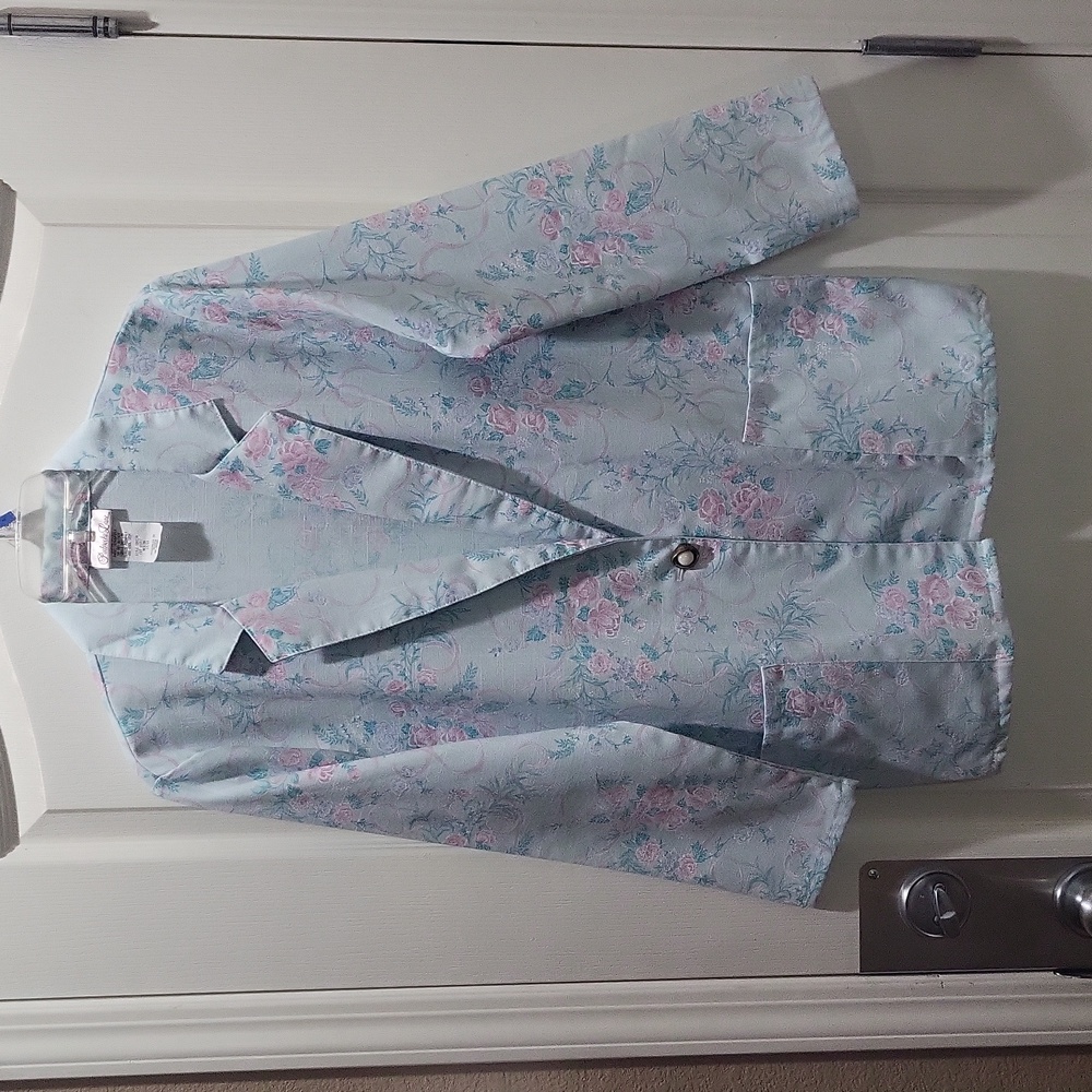 Pembrooke Lane blazer in size Medium (12/14)